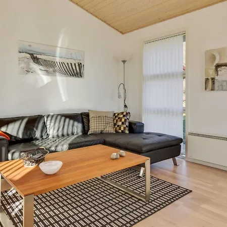 Holiday home Bertram - 1-9km From The Sea In Ne Jutland By Interhome Hals